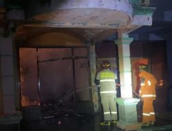 Ditinggal Salat Subuh, Dua Rumah di Nganjuk Terbakar akibat Korsleting Kulkas