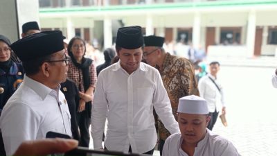 Dua Menteri Kunjungi PKG di Ponpes Al-Falah Ploso, Dorong Santri Jaga Kesehatan