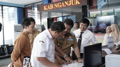 Cara Baru Atasi Antrean KTP di Nganjuk, Cetak Dibatasi 150 Keping Per Hari