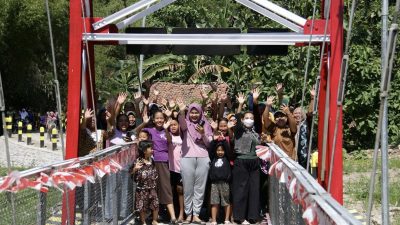 Jembatan Gantung Brangkal Senilai Rp6,7 Miliar Resmi Gantikan Getek Warga Bagorkulon