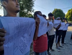 Puluhan Warga Jenangan, Ponorogo, Protes Truk ODOL, Tuntut Penertiban dan Denda Tegas