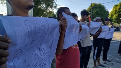 Puluhan Warga Jenangan, Ponorogo, Protes Truk ODOL, Tuntut Penertiban dan Denda Tegas