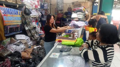 Jelang Tahun Ajaran Baru 2025, Toko Lumayan Kediri Diserbu Pemburu Seragam Sekolah
