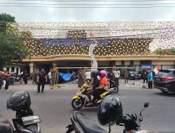 Tenda Mantan Karyawan PT Triple S yang Didirikan di Depan Hotel Insumo Dibongkar Satpol PP, Dinilai Langgar Ketertiban Umum