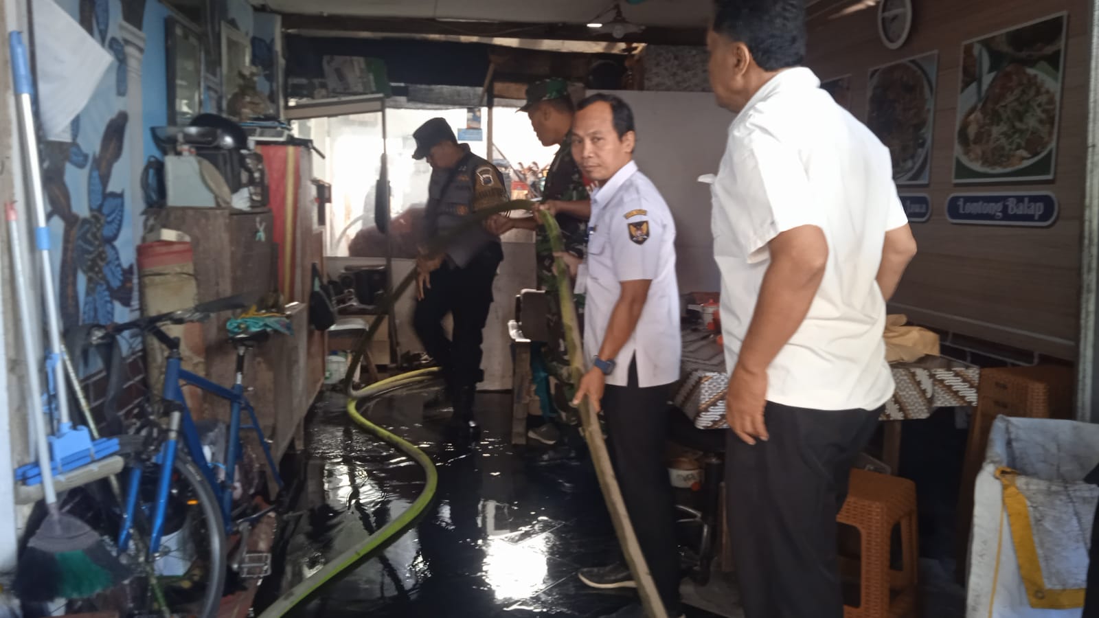 Kebakaran di Jl. Halim Perdana Kusuma Kediri, Kerugian Ditaksir Rp 75 Juta