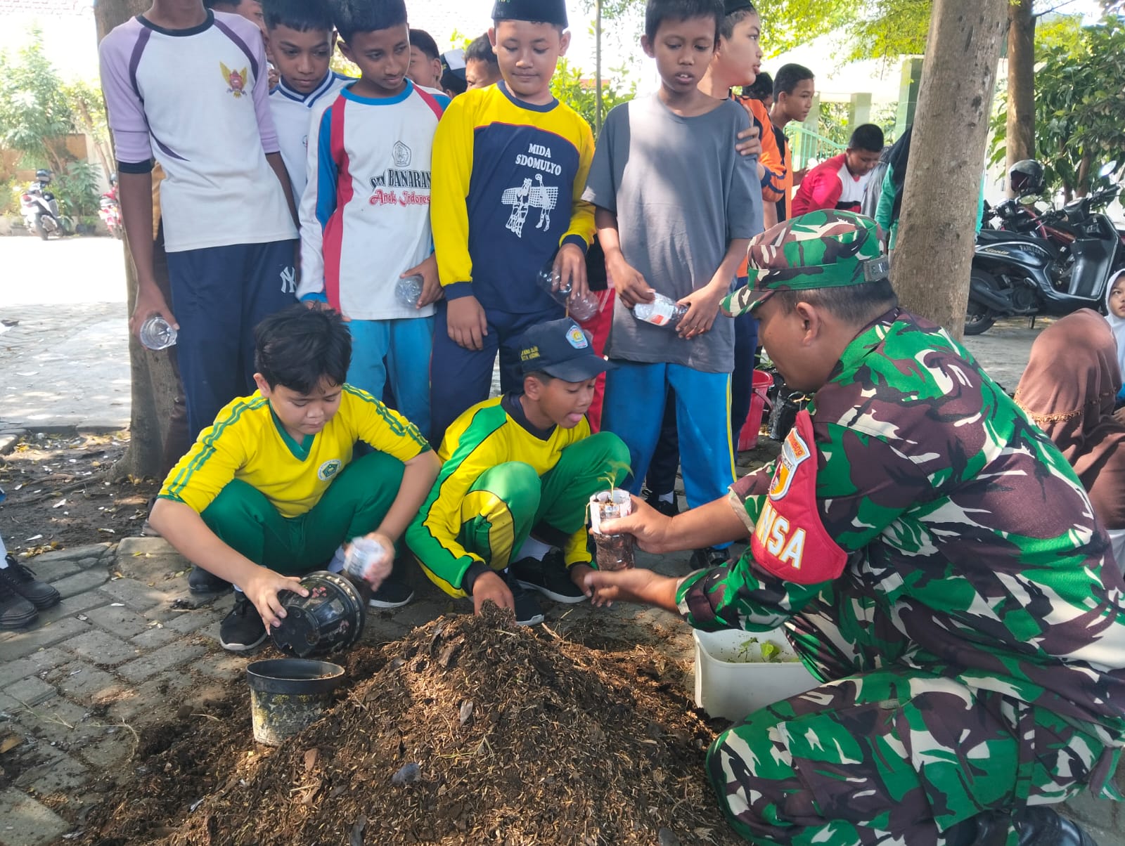 MATSAMA di MTS Nurul Islam Kediri Tekankan Kepedulian Lingkungan dan Ketahanan Pangan