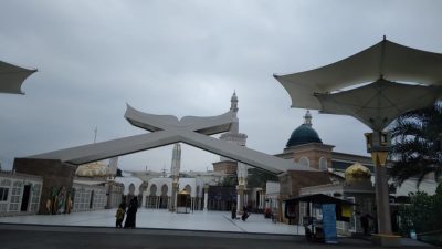 Menelusuri Wisata Religi Masjid Ar-Rahman Blitar, Nuansa Masjid Nabawi hingga Kiswah Asli dari Makkah