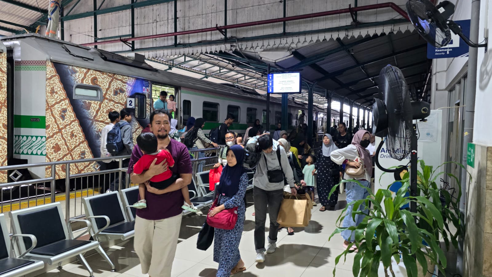 KA BIAS Catat 153 Ribu Penumpang Selama Semester Pertama 2025, Ini Rinciannya