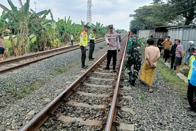 Pejalan Kaki Tewas Tertabrak KA Argo Anjasmara di Lamongan, Jasad Terbelah