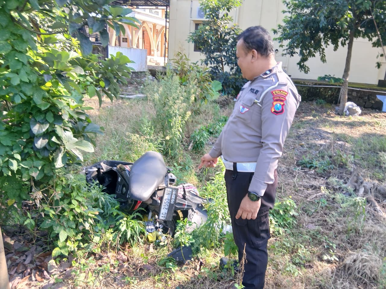 Mukjizat, Selamat Usai Tabrakan dengan Truk, Motor Ringsek Total