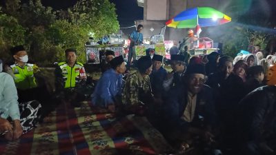 Anggota Polsek Semen Hadiri Istighosah dan Dialog Interaktif di Ponpes Hidayatut Thulab