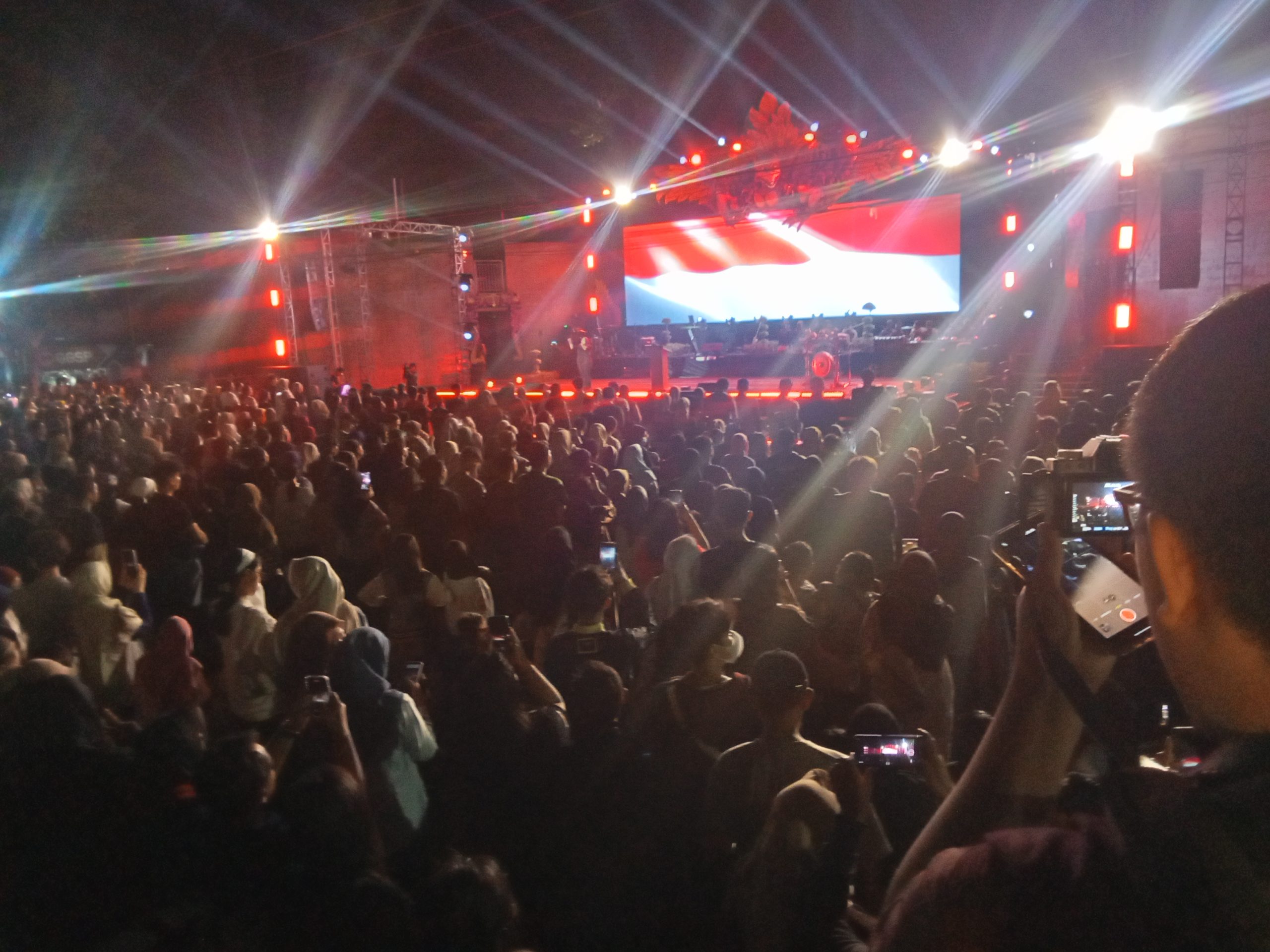 Malam Spektakuler “Power of Java”, Ribuan Warga Padati Memorial Park Kota Kediri