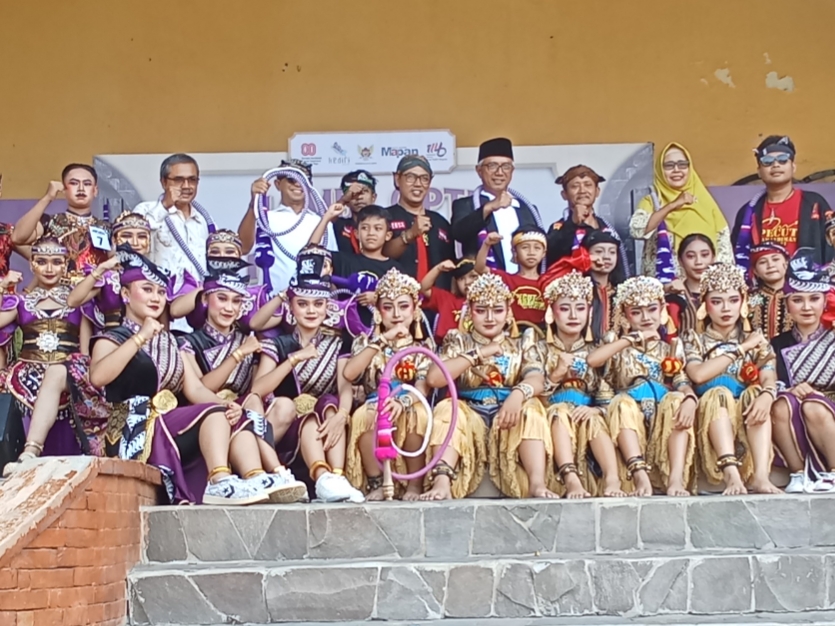 Sebanyak 1.100 Penari Pecut Samandiman Guncang Selomangkleng, Meriahkan Hari Jadi ke-1146 Kota Kediri
