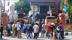 Warga Pojok Datangi Kejari Kediri, Pertanyakan Penyaluran Dana Dampak TPA