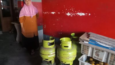 Gas LPG 3 Kg Langka! Pedagang Nasi Pecel di Kediri Mengeluh