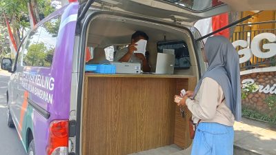 Mobil Keliling BPPKAD Kota Kediri Mudahkan Pembayaran PBB