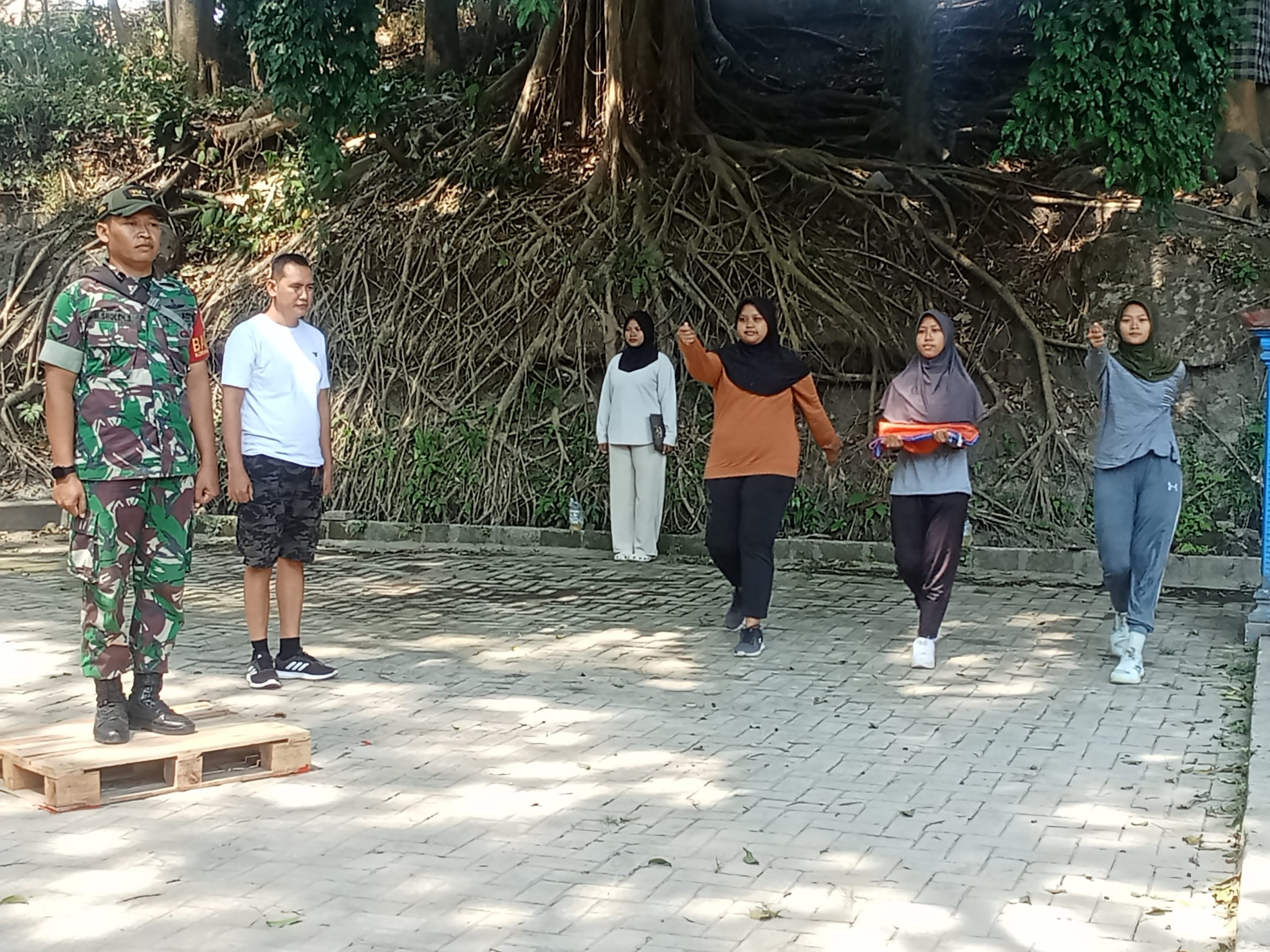 Tiga Pengibar Bendera dan Pembaca UUD 1945 Tosaren Matangkan Persiapan Jelang HUT RI ke-80