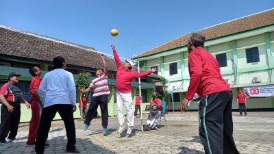 Kemenag Kota Kediri Rayakan HUT ke-80 RI Lewat Tasyakuran dan Lomba Hias Tumpeng