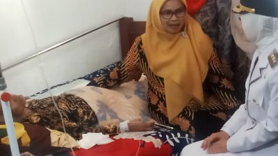 Wali Kota Kediri Santuni Perintis dan Janda Perintis Kemerdekaan