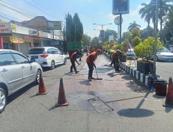 Perbaikan Jalan Ahmad Yani Kediri, PU Jatim Lakukan Pelapisan Ulang Aspal