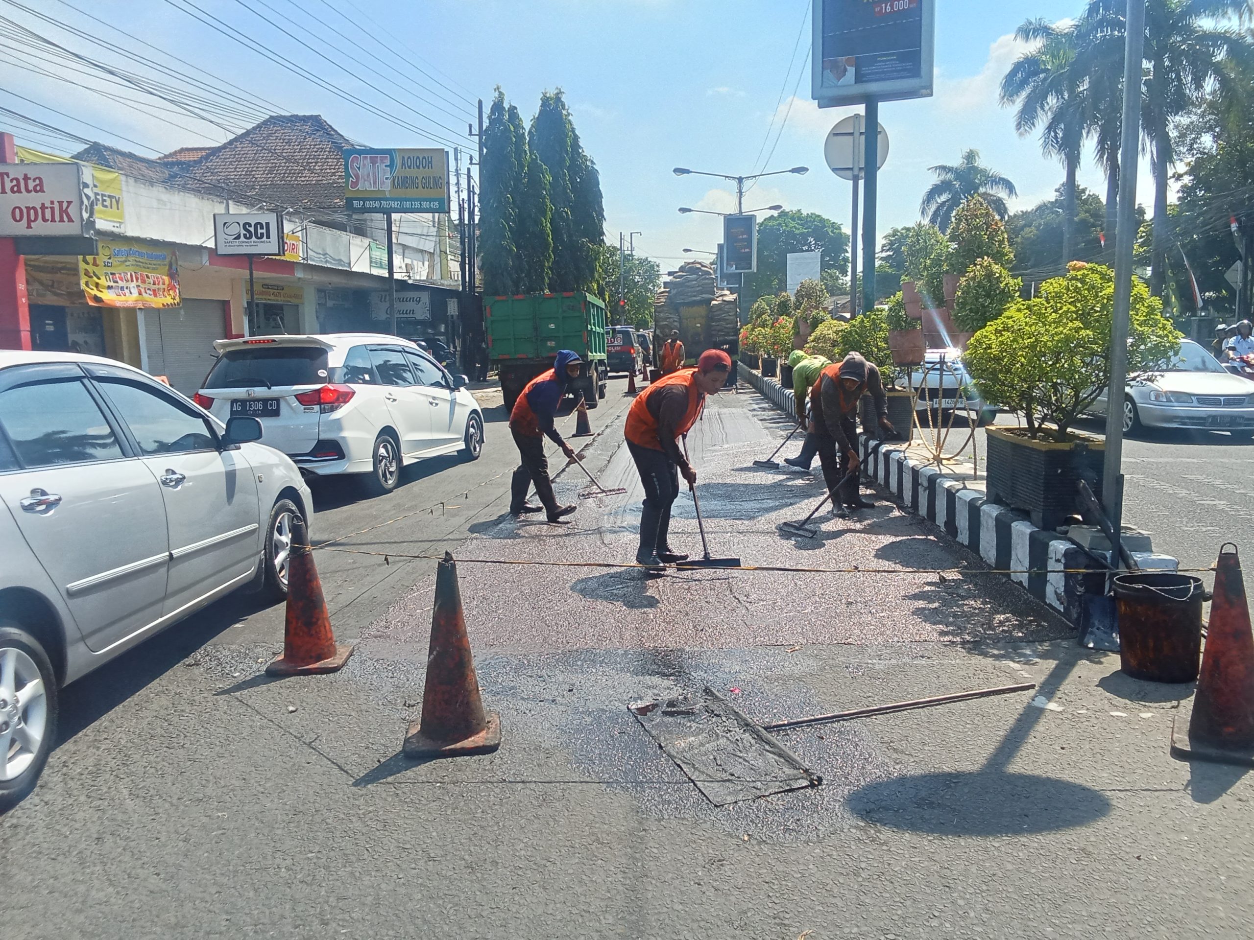 Perbaikan Jalan Ahmad Yani Kediri, PU Jatim Lakukan Pelapisan Ulang Aspal