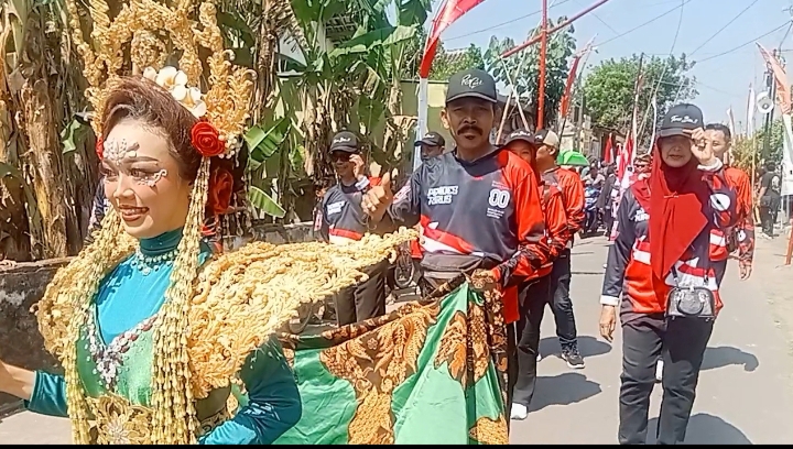 Karnaval Desa Turus Meriahkan HUT RI ke-80, Warga Tunjukkan Soliditas