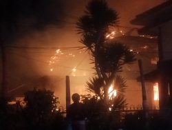 Kebakaran Hebat Hanguskan Gedung DPRD Kota Kediri, Masjid Baiturrahman Berhasil Diselamatkan