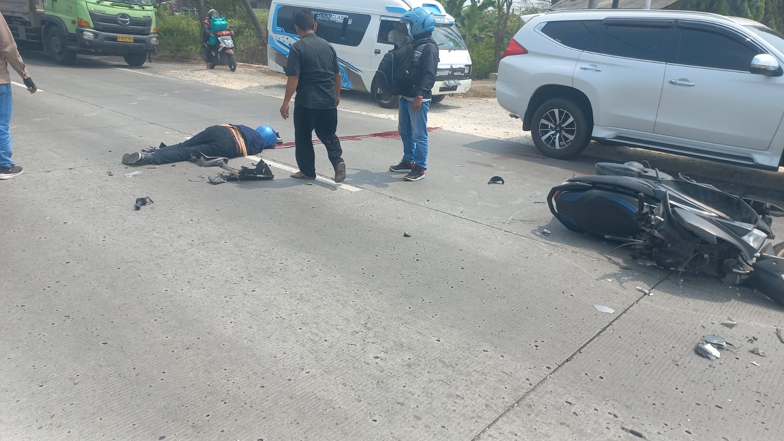 Pemotor Asal Tuban Tewas Tabrak Truk Pupuk di Lamongan