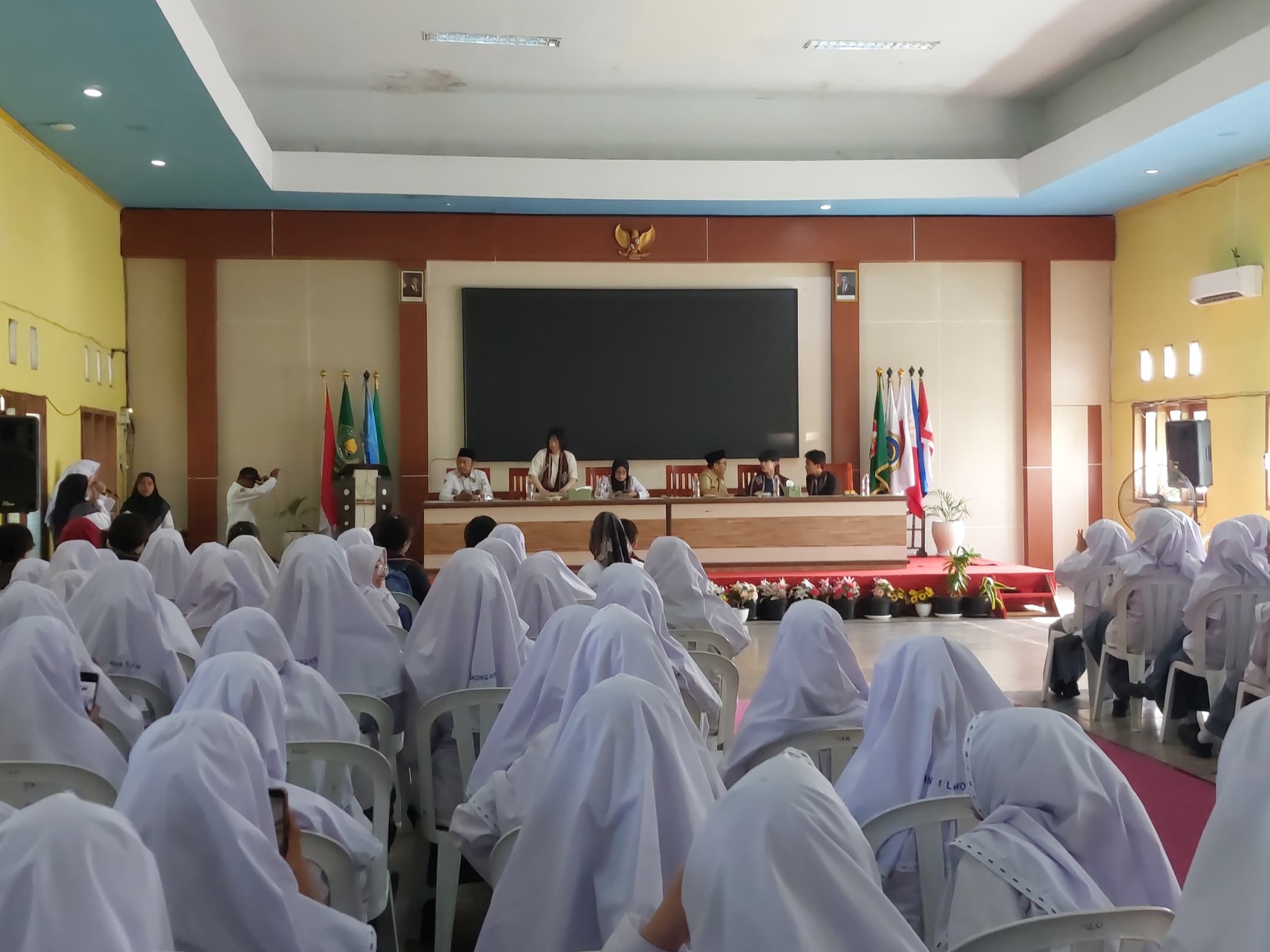 Tari Boran Sambut Pelajar Jepang dalam Program Pertukaran di MAN 1 Lamongan