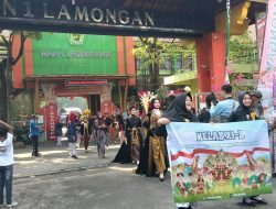MAN 1 Lamongan Gelar Karnaval Budaya Semarakkan HUT ke-80 RI