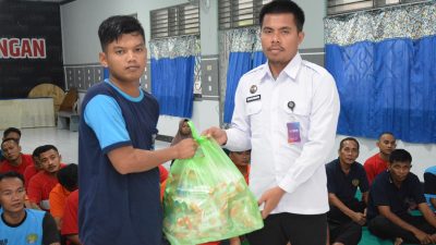 Lapas Lamongan Salurkan Paket Kebersihan Diri, Dorong Warga Binaan Lebih Rajin Mandi