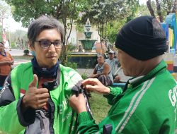 Ojol Lamongan Gelar Aksi Damai dan Doa, Kenang Rekan yang Tewas dalam Demonstrasi di Jakarta