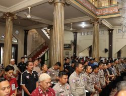 Polres Lamongan Laksanakan Sholat Ghaib untuk Affan Kurniawan, Driver Ojol Korban Insiden Demo Jakarta