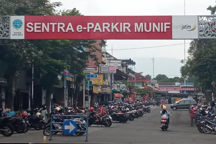 Alun-Alun Kota Batu Bakal Terapkan Sistem Parkir Non-Tunai!