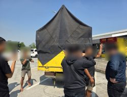 Bea Cukai Malang Gagalkan Penyelundupan 8.000 Botol Arak Bali Ilegal