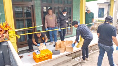 8 Bungkus Barang Bukti Diamankan dari Olah TKP Kasus Perampokan di Pujon Kidul