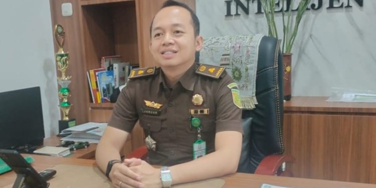 Kejari Batu Periksa 11 Kepala Sekolah Terkait Dugaan Korupsi Chromebook di Kemendikbudristek