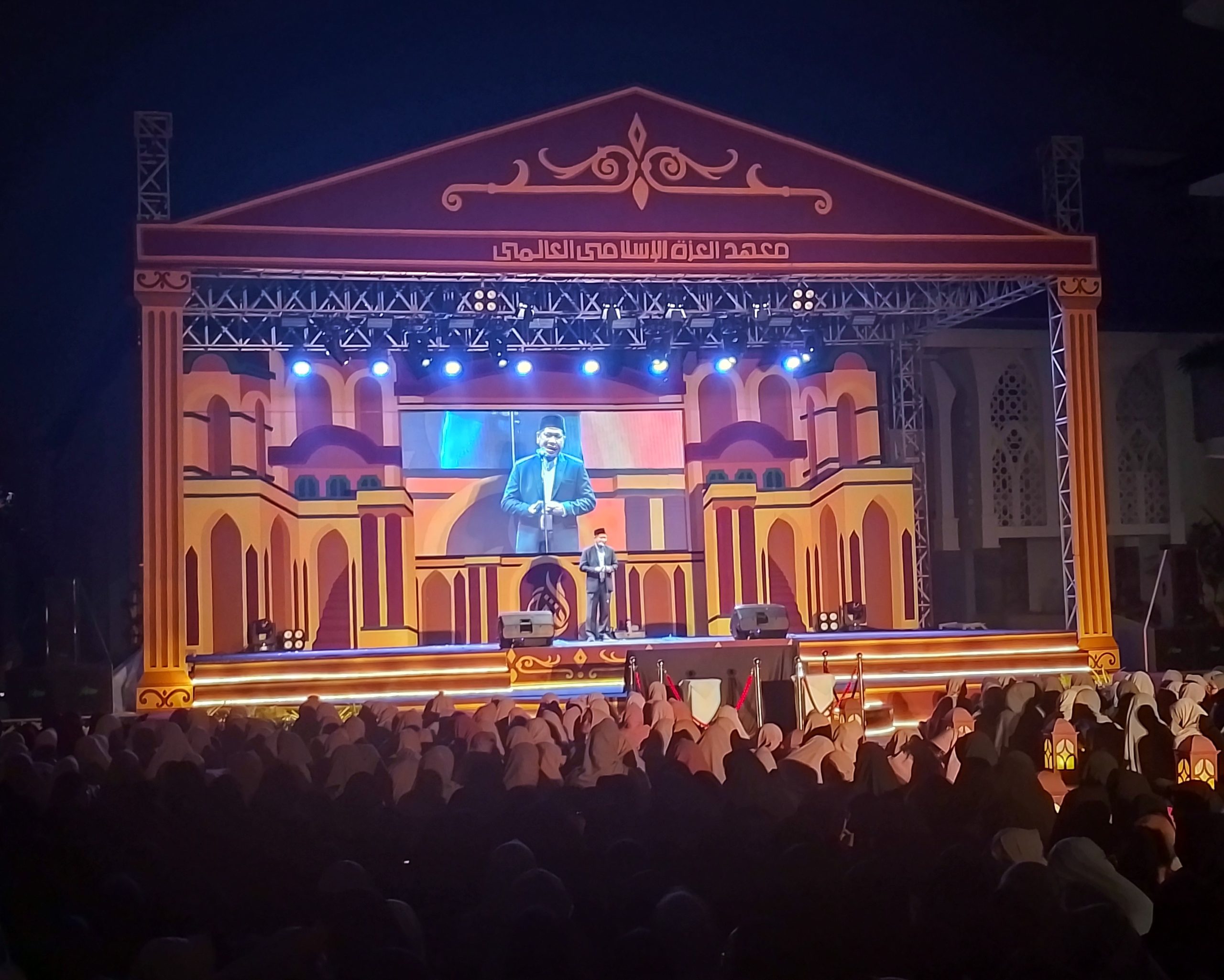 FRESH Warnai Ma’had Al-Izzah, Momentum Dua Dekade Pengabdian