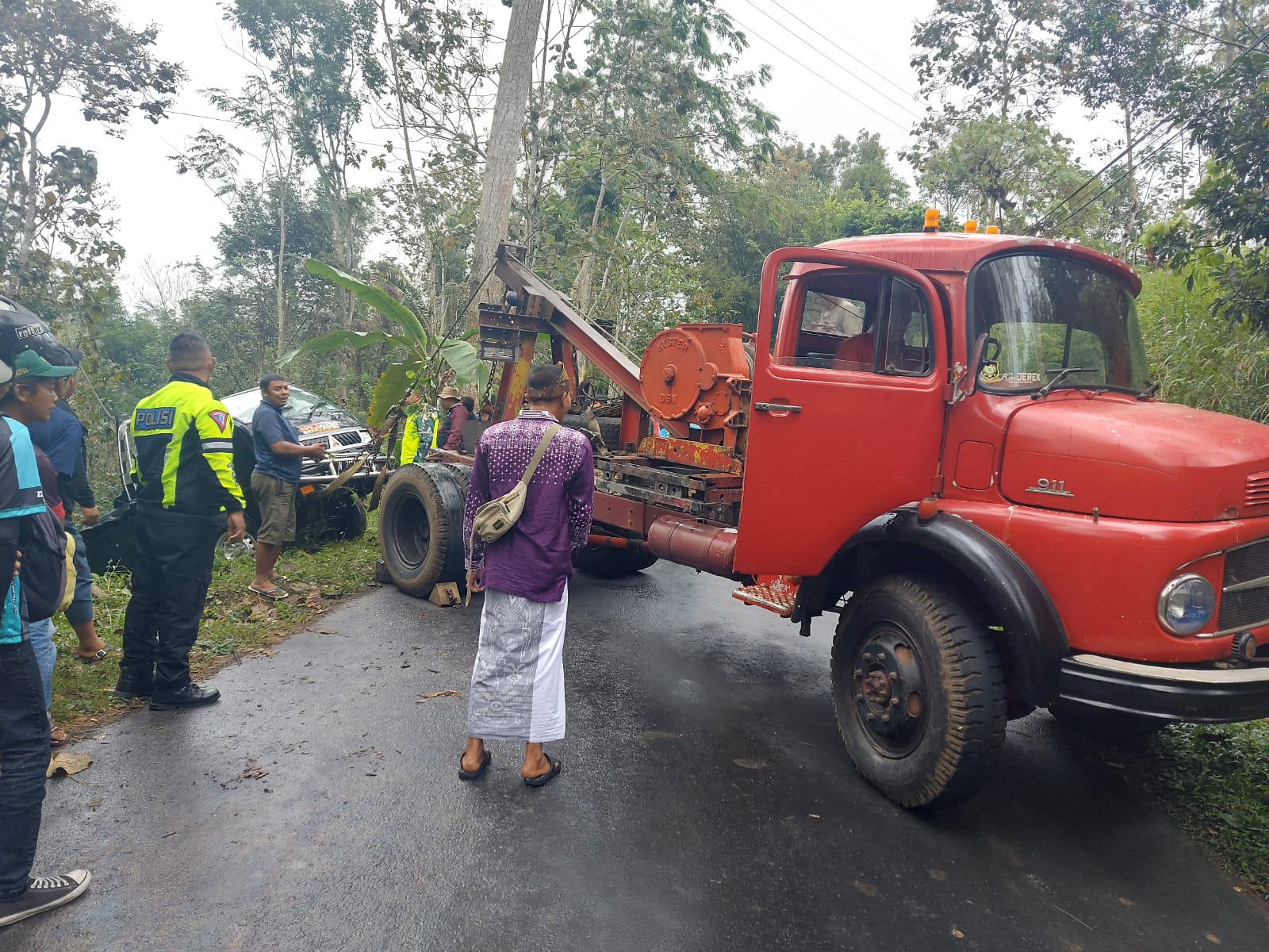 Pick Up Tergelincir ke Jurang di Wonosari, Sopir Selamat