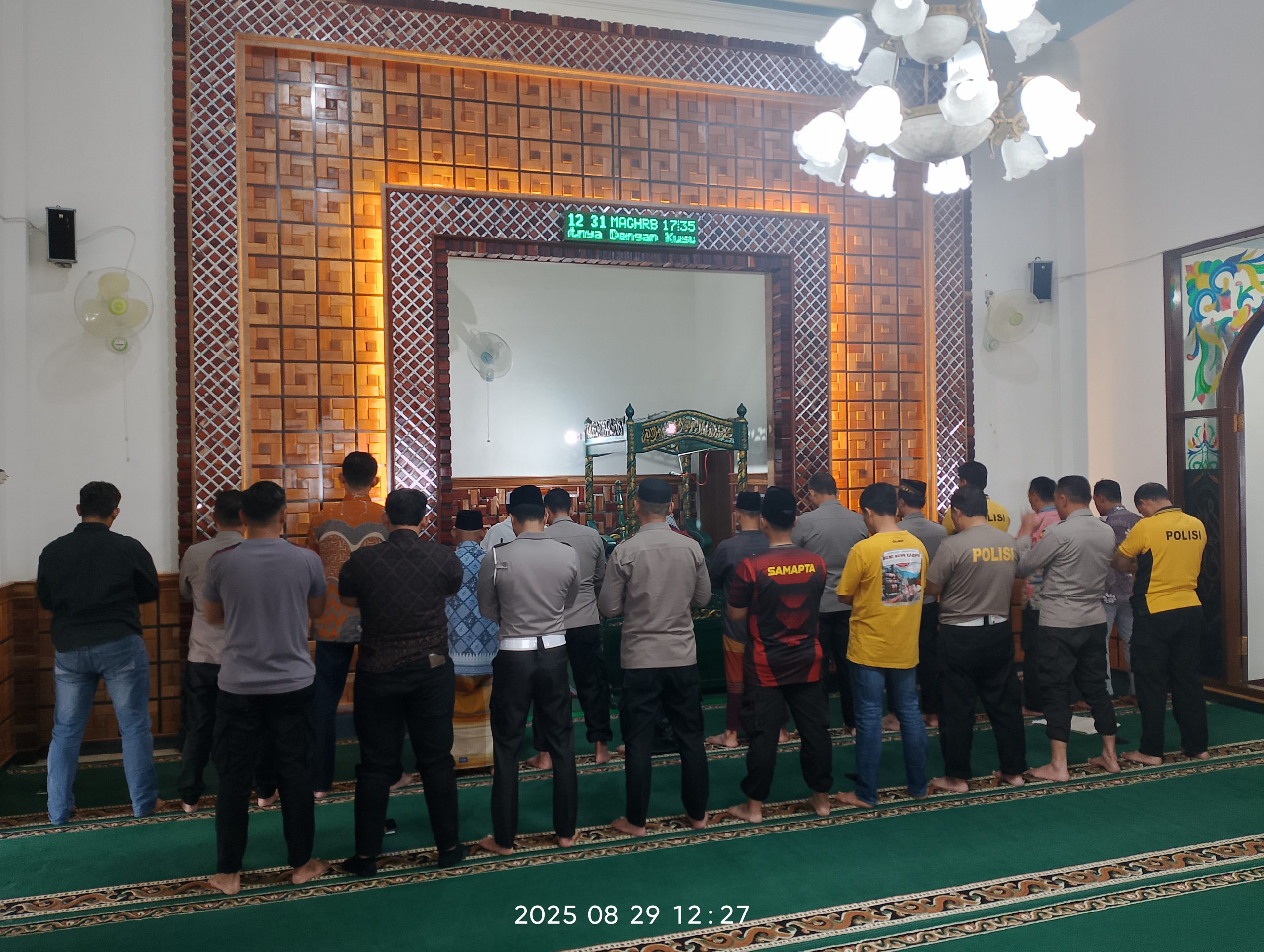 Polres Batu Gelar Salat Ghaib dan Doa Bersama untuk Pengemudi Ojol yang Meninggal