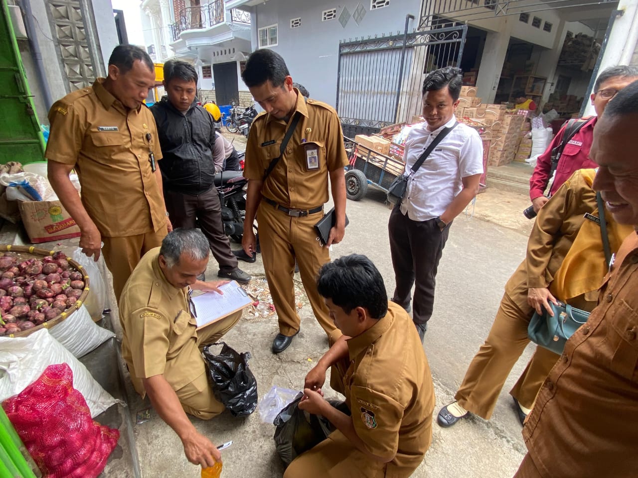Disperindag dan Polisi Pastikan Kota Blitar Bebas Beras Oplosan