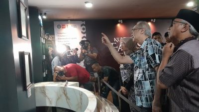 Disbudparpora Kota Kediri Gelar Pameran Museum dan Komunitas Seni, Hadirkan Koleksi Percetakan Kuno Tan Khoen Swie