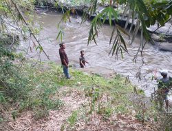 Bocah 5 Tahun Diduga Terseret Arus Sungai Pait di Jombang