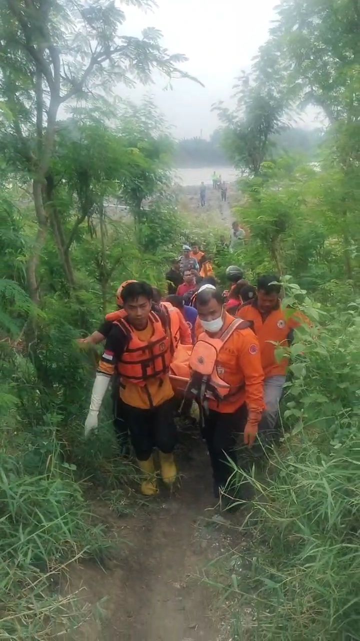 Pemuda Tenggelam di Sungai Brantas Jombang Ditemukan Tewas di Mojokerto