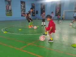 Tim Futsal Casper Kids Ajak Anak Jombang Lepas dari Gadget Lewat Futsal
