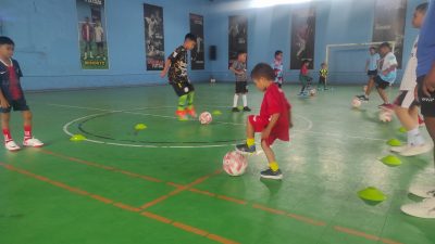 Tim Futsal Casper Kids Ajak Anak Jombang Lepas dari Gadget Lewat Futsal