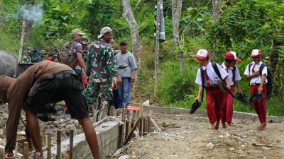 Bertelanjang Kaki Menuju Mimpi, TMMD di Ngusikan Hadirkan Jalan Harapan