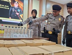 Polres Kediri Gagalkan Peredaran Miras Ilegal di Wates, Sita Barang Bukti Ribuan Botol