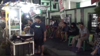 Nasi Goreng Merah Putih Jadi Primadona Warga Jombang di Bulan Kemerdekaan