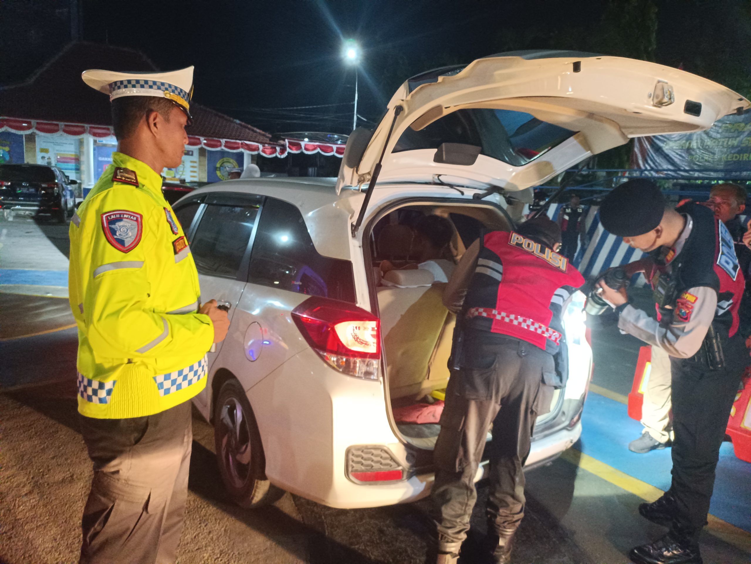 Pelanggaran Lalu Lintas di Kota Kediri Menurun, Belasan Mobil Tak Sesuai Spektek Diamankan